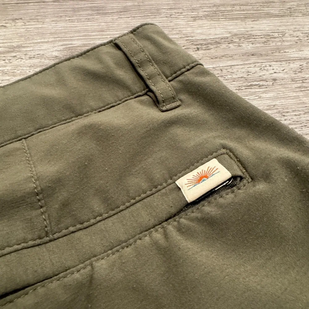 Faherty Shorts Mens 34 Green All Day Drawstring Performance Stretch 7